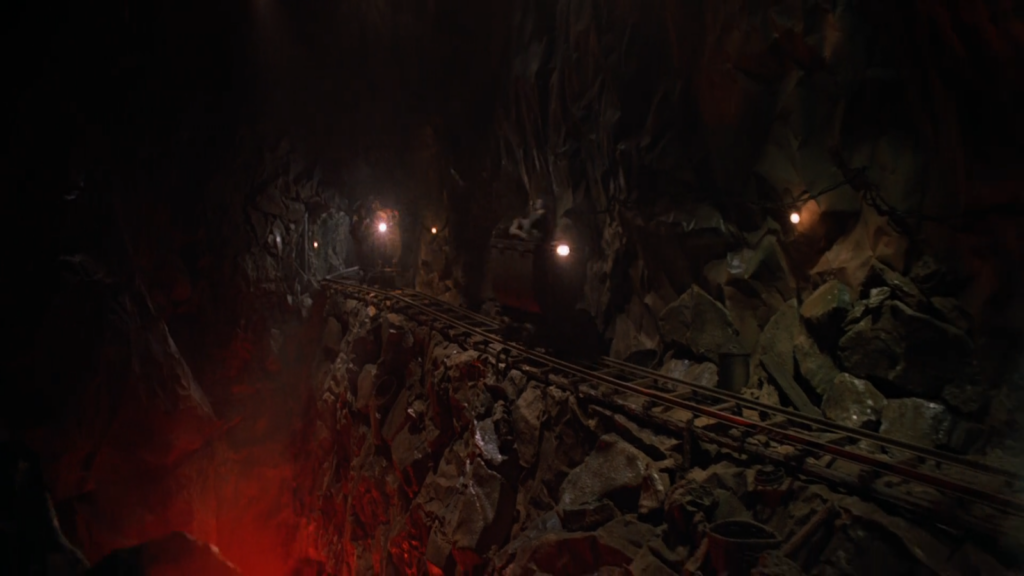 Escena de la persecución en mina en Indiana Jones y el templo maldito (1984)