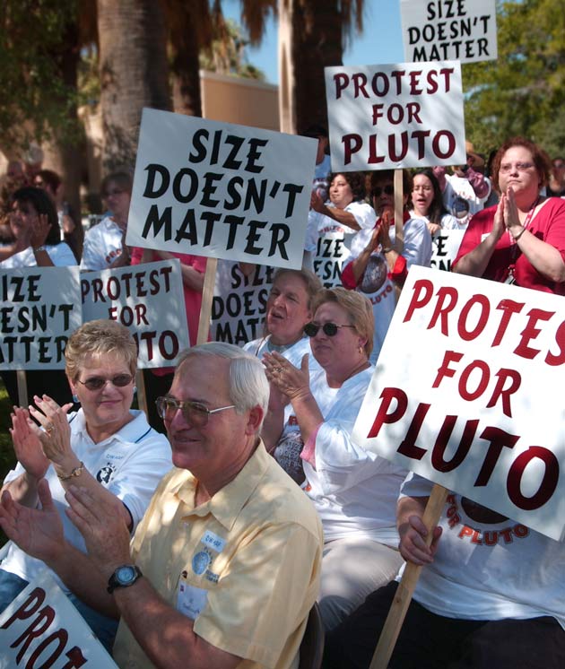 Protestas sociales por la degradación de Plutón 