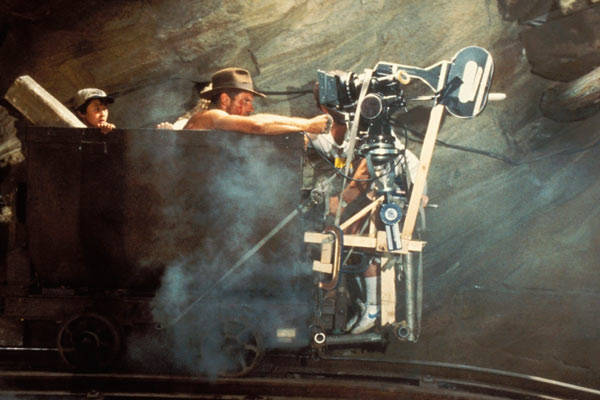 Imagen del rodaje de la escena de mina en Indiana Jones y el templo maldito (1984)