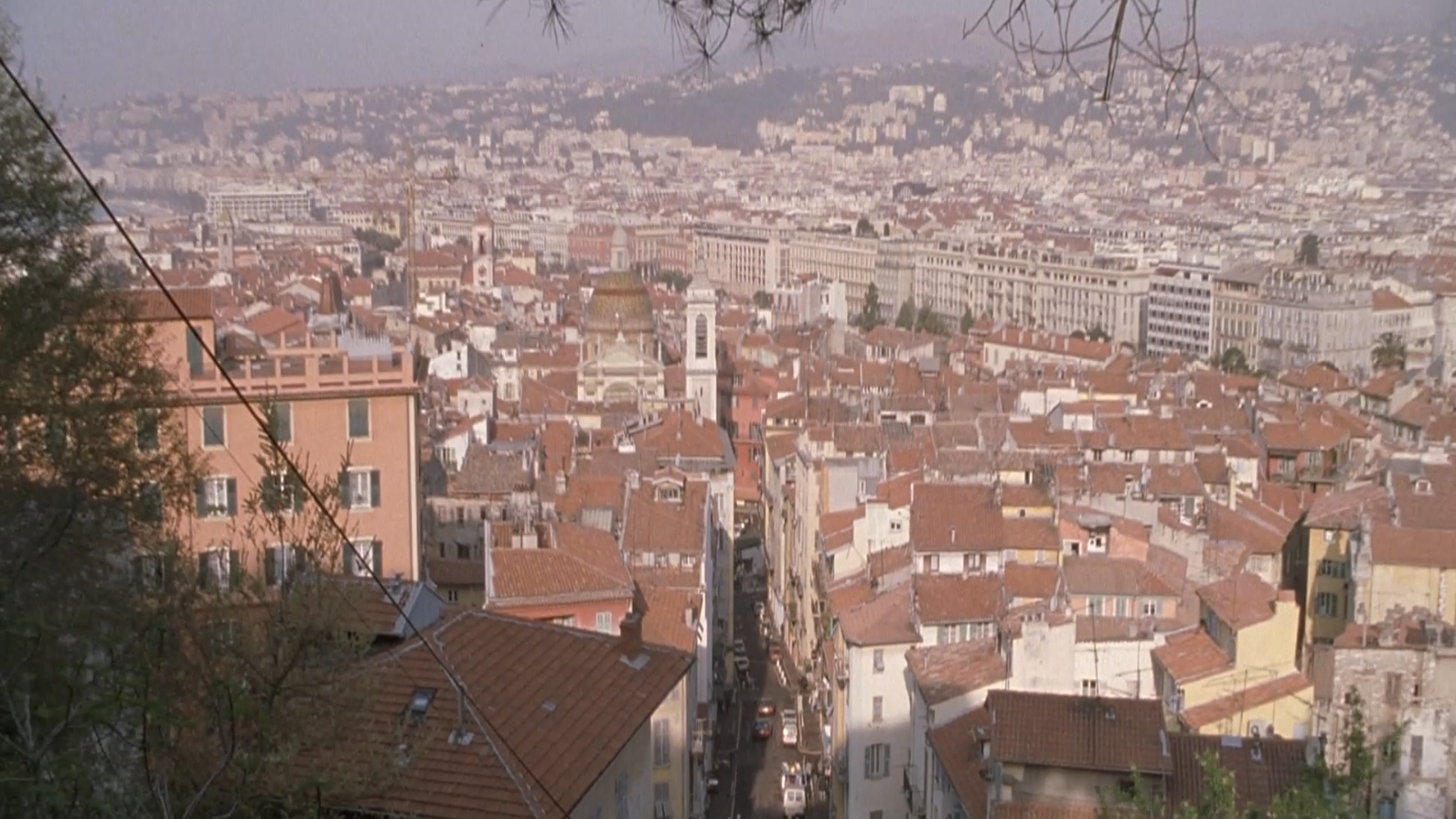 Fotografía aérea de la ciudad de Niza en 1998