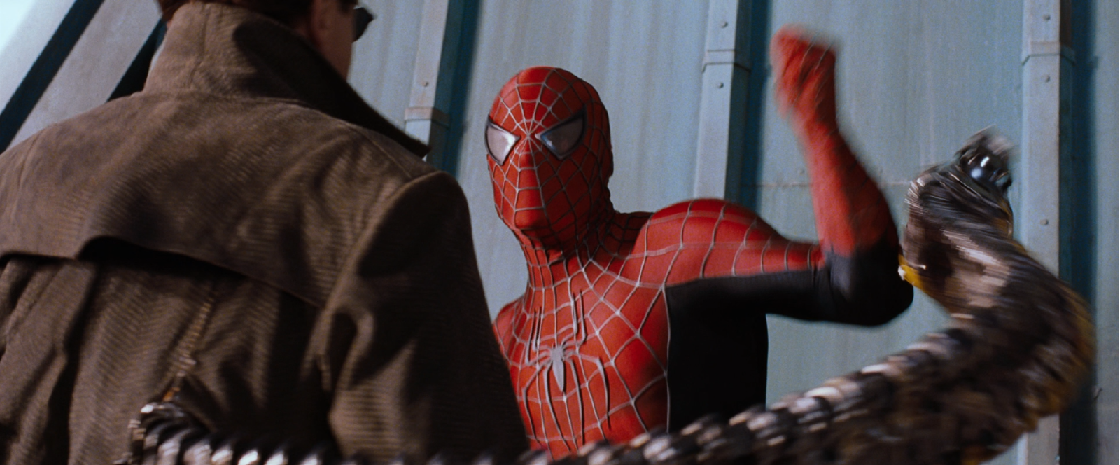 Pelea de Spider-Man contra Dr. Octopus en la torre del reloj